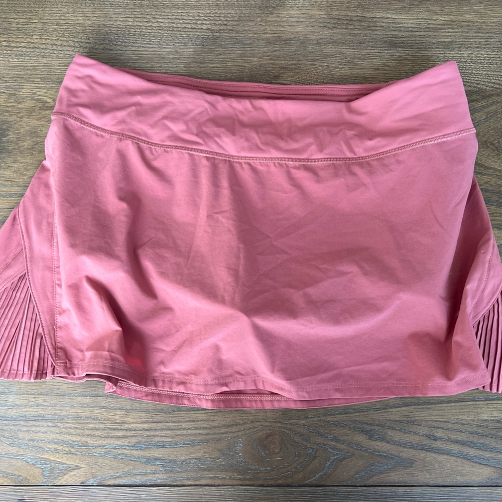 Lululemon play off the pleats skirt size 10